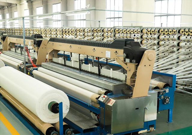 Do you know the advantages of exploring the waterproof tarpaulin factory?